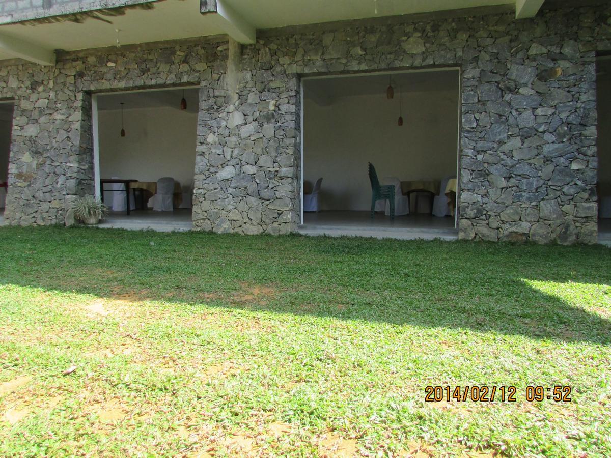 The Breeze Hotel Elpitiya  エクステリア 写真