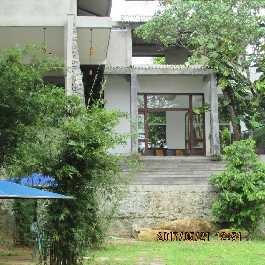 The Breeze Hotel Elpitiya  エクステリア 写真